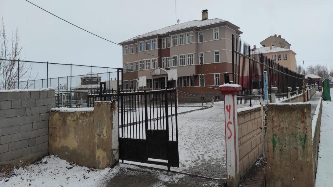 Şehit Piyade Er Vedat Dolançay İmam Hatip Ortaokulu Fotoğrafı